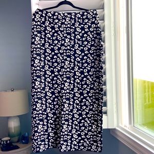 Animal Print luxurious thick soft long skirt. Size 1X